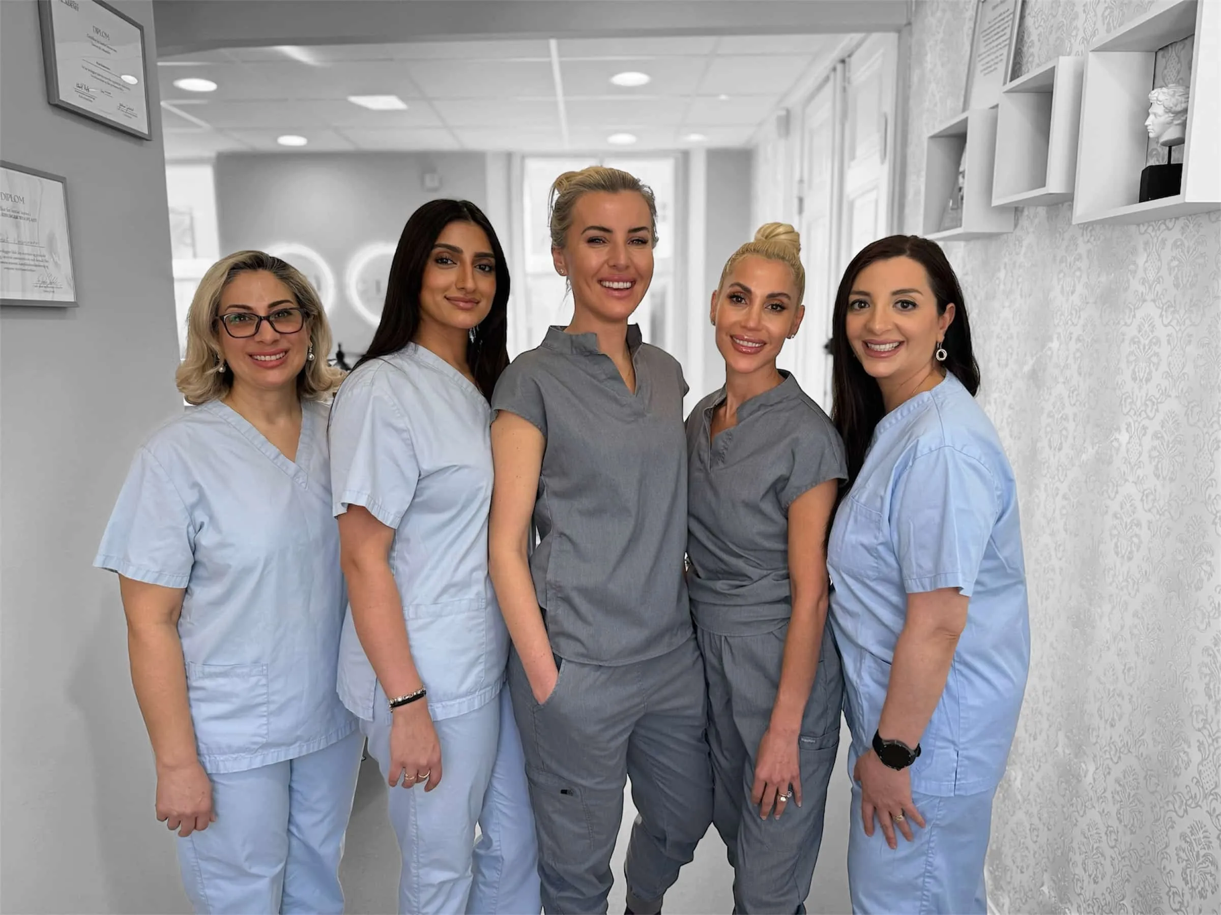 Teamet hos City Tandlægerne samlet i klinikken